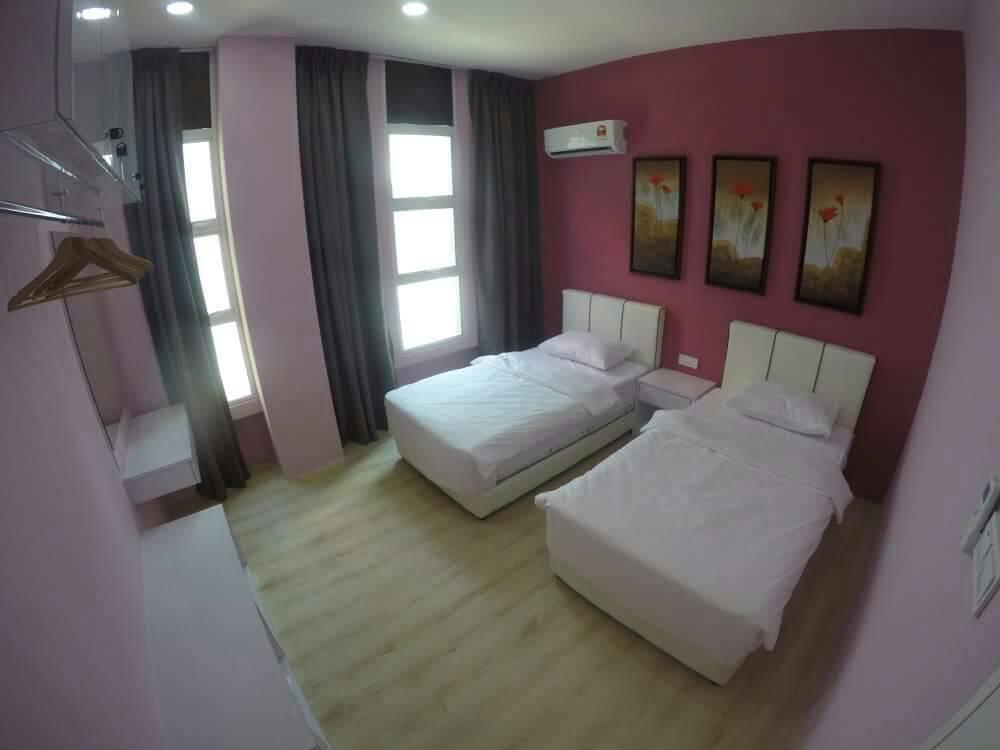 Xenia Homestay Kuching Exterior foto