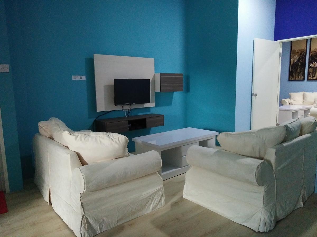 Xenia Homestay Kuching Exterior foto